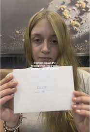 Elle Sutton (@elle..sutton)