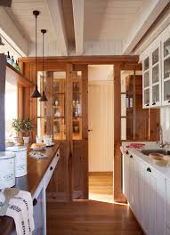 Una puerta de enlace predeterminada es el nodo que sirve como enlace entre dos redes informáticas, es decir, es aquel dispositivo que conecta y dirige el tráfico de datos entre dos o más redes. Como Elegir La Puerta De La Cocina