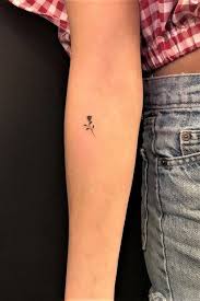 28 Beautiful Tiny Girl Tattoo Ideas For Your First Ink 3 Unique Small Tattoo Tiny Rose Tattoos Little Tattoo For Girls
