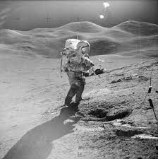 David albert scott is an american politician and businessman who has served as the u.s. Astronaut David Scott On Slope Of Hadley Delta During Apollo 15 Eva Moon Nasa Science