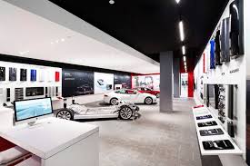 Inside Tesla Showroom Tesla Glassdoor Photos Car Showroom Interior Automotive Showroom Car Showroom Design
