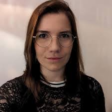 Nina Sander's Instagram, Twitter & Facebook