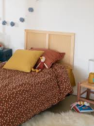 Tuto Fabriquez Une Tete De Lit En Cannage Pour Enfant En 2020 Tete De Lit Cannage Decoration Maison Cannage