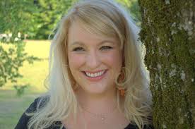 Alicia Marks's Instagram, Twitter & Facebook