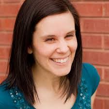 Amanda Connolly's Instagram, Twitter & Facebook