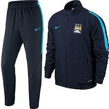 Sichere transaktionen, schnelle lieferung, kostenloser versand für bestellungen über €99. Man City Trainingsanzug Herren Test Vergleich 2021 7 Beste Trainingsanzuge