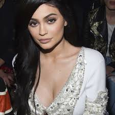 Kylie jenner had also launched a mobile application, which was in the number one position in the itunes app store. Kylie Jenner 21 So Wurde Die Kardashian Schwester Jungste Selfmade Milliardarin Aller Zeiten Stars