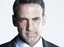 Santa Diabla" Official Cast Photos