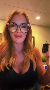 Nikki Logan (@nikkianderlogan721)