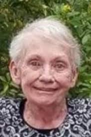 Emily Travers's Instagram, Twitter & Facebook