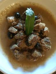 Non mancano ovviamente altri piatti tipici come il cinghiale in umido con le olive. Cinghiale In Bianco Con Olive Nere Foto Di Agriturismo Biologico Aia Del Tufo Sorano Tripadvisor