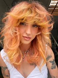 Retro účesy zo 70-tych rokov sú späť! Noste ich nadčasovo!