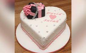 With decade long experience, our bakers and cake decorators are skilled to make a. 15 Awesome Engagement Cake Designs