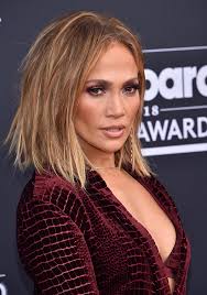 Le meches capelli biondi, castani, rossi o neri sono da sempre la tecnica più richiesta dalle donne che vogliono illuminare il viso con sfumature decise e contrasti … Ecco I Colpi Di Sole Perfetti Con Ogni Colore Taglio E Lunghezza Signoresidiventa Com