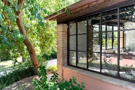 Dall'officina del fabbro, in via zandonai 36 a ferrara, troverete inferriate, ringhiere e cancelli e lavorazioni la masina franco a ferrara in v. Infissi In Acciaio A Taglio Termico Con Il Sistemabisacchi