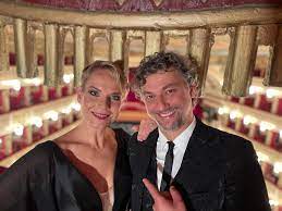 Jonas kaufmann (born 10 july 1969) is a german operatic tenor. Jonas Kaufmann Watch This Just A Few More Minutes Until Facebook