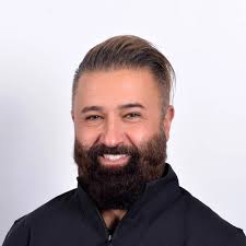 Kevin Ghiasi's Instagram, Twitter & Facebook