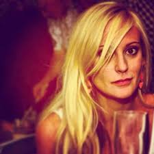 Roberta King (@perdu_peu_fille)