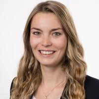 Lisa Raab's Instagram, Twitter & Facebook