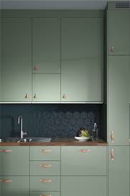 Kjokken Kallarp Lys Gronn Hoyglans Kyllingdesign Kjokkendesign Kjokkengulv