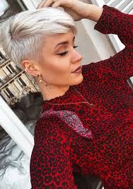 Ahora, puedes mantener el cabello largo que amas. Pelo Grueso Y Encrespado Estos Son Los Mejores Cortes Para Ti
