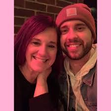 Vicki Sanford's Instagram, Twitter & Facebook