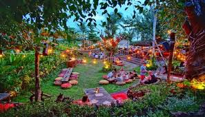 Dimana, kawasan ini menjadi ikon wajib kota ini yang tidak boleh dilewatkan. 5 Tempat Wisata Unik Di Bali Yang Akan Membuat Liburan Anda Penuh Warna