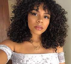 Like The Modern Day Mona Lisa But With Curly Hair And Better Features Curly Hair Styles Naturally Curly Hair Styles Hair Styles