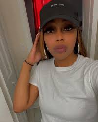 Hi all! I just wanted to introduce myself and share a photo I took. My name  is Darian but I go by snookiee or BIG SNOOK . 32 , Scorpio , tomboy and a  muvaaaaaa 😏😈💗