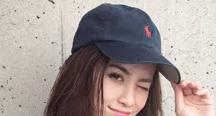 キャップをかぶる日の前髪アレンジつぶれる問題をおしゃれに解決