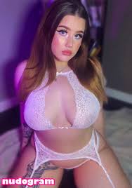 Smizzles  smizzzles Nude Leaks OnlyFans Photo 5 - Nudogram v2.1