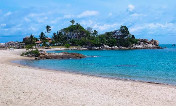 Pantai Parai Tengiri, Bangka Belitung - Pantai Terindah Di Indonesia