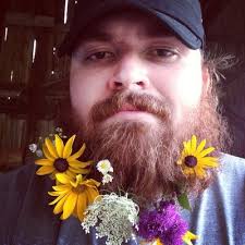 Andy Holcomb's Instagram, Twitter & Facebook