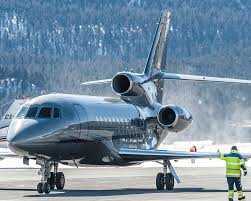 Falcon 900 based on a series falcon50, but it has a different fuselage with a large profile. Private Jet Falcon 900 Atia Vip Group
