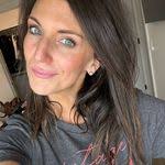 Ashlee Weiser's Instagram, Twitter & Facebook