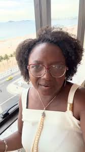 Da janela que a gente vê o mundo, o Brasil!, Depois de cumprir uma agenda  de trabalho no Rio (pena que já acabou), penso nos acontecimentos desta  semana: a morte do cão comunitário Orelha ê mais um ...