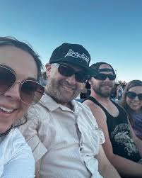 ✨ Have you ever experienced a friendship that changed your life forever? 🌟  Sometimes, a special friend steps into our lives when we least expect it,  bringing joy, laughter, and unforgettable memories.