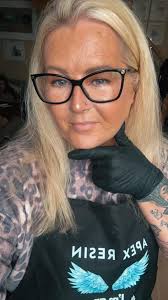 Hi all! I want to introduce myself. My name is Paula bka MsP (wife, mother,  gram) I'm here to drop jewels & connect with like-minded women. I'm 51,  Capricorn (why people form