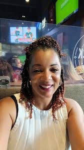 Makeup Class Reviews from 2 Students: Mary Banks said: "Good Afternoon  Iris, Thank You again for letting me be apart of your special day. If for  any reason you have anything else