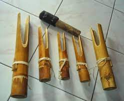 Lalove adalah alat musik tradisional indonesia yang berasal dari daerah sulawesi tengah. 12 Alat Musik Tradisional Sulawesi Utara Dan Cara Memainkannya Tambah Pinter