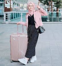 #blouse #tunik #atasan #kulot #fashion #wanita #girl #viral #seleb #selebgram #tegal #cikarang #hits. New Fashion Hijab Kulot Ideas
