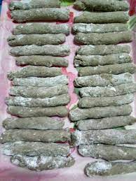 Di tepi tepi jalan memang ada sangat banyak kedai yang menjual keropok lekor. Resepi Keropok Ikan