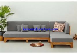 Kursi tamu atau sofa ruang tamu memang tidak dapat dipilih dengan hanya berdasarkan kenyamanan saja. Pin Di Kursi Tamu