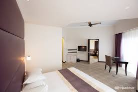 For those who wish to drive their own cars, copthorne cameron highlands has a car park on site, as well as additional parking. Copthorne Hotel