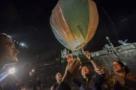 Considerada uma das festas mais populares do país, sobretudo a norte, o são joão do porto é parte da identidade da cidade. Gaia Negou Pedidos Para Festejos De Sao Joao E Faz Apelo A Contencao Covid 19 Publico