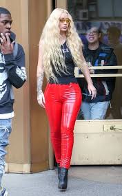 Iggy azalea sports an impressive perm as she arrives at jfk airport for a flight out of nyc in new york city, new york on thursday january 18, 2018. Iggy Azalea From The Big Picture Today S Hot Photos The Rapper Wears Red In The Big Apple Her Mermaid Like Iggy Azalea Style Iggy Azalea Iggy Azalea Bikini