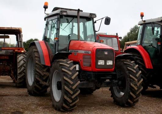 Massey Ferguson 4260 Tractor