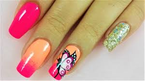 Halloween es la época en la que todos nos disfrazamos para poder asustar y pasar un mira estas increíbles imágenes de figuras de uñas para pies y manos, ahora que llega este nuevo año puedes ver las ultimas tendencia de manicure. Decoracion De Unas Con Flor By Nails Ivette