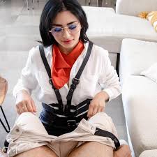 Istripper Vanessa Mio holiday babes intimate glimpses exposed