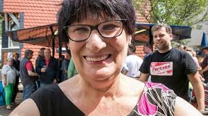 Stöbern und genießen beim Kastanienblütenfest